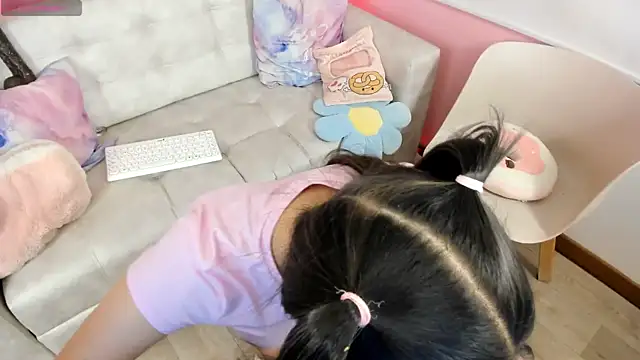 tinysara live