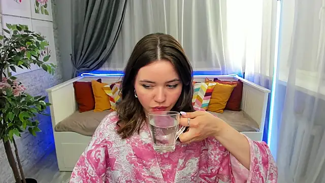 AprilPowell live