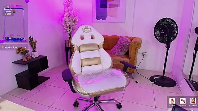 Baby_curly live