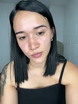 DaniRivers_ live