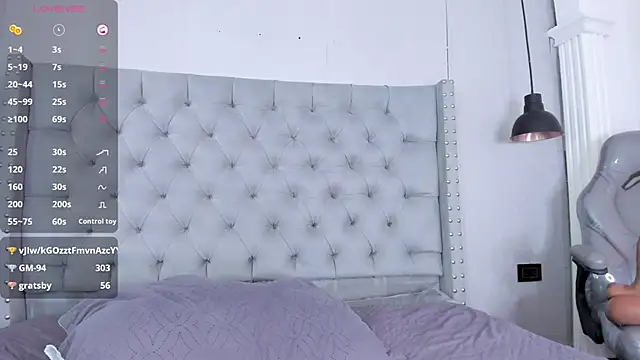 Monika-Ruiz live
