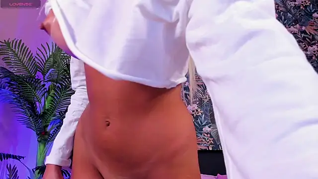 LaraAmosX live