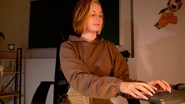 ClaireMathis live