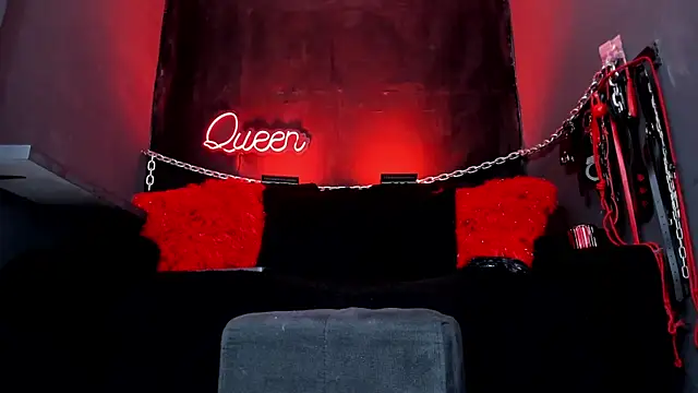 LeahStones live