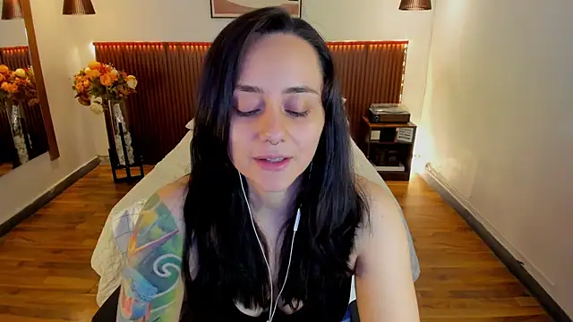KatherineBond live
