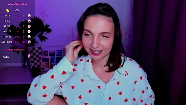 KindHazelHere_ live