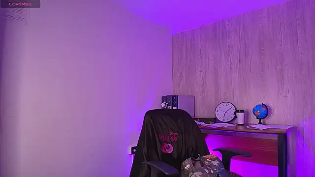 Susan_Voltaire live