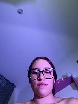 JUANITA-007 live