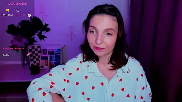 KindHazelHere_ live