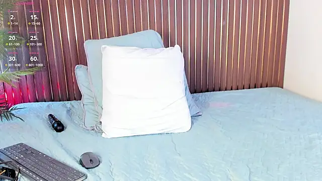 mia_pineda live