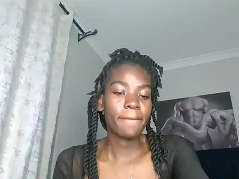 Lola_Allure live