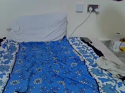 creamypetite live