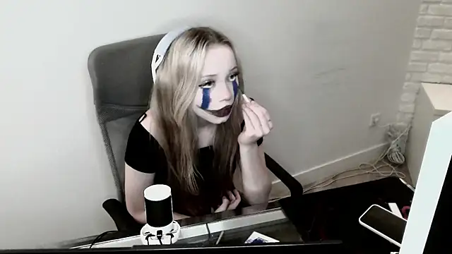Dustkiss live