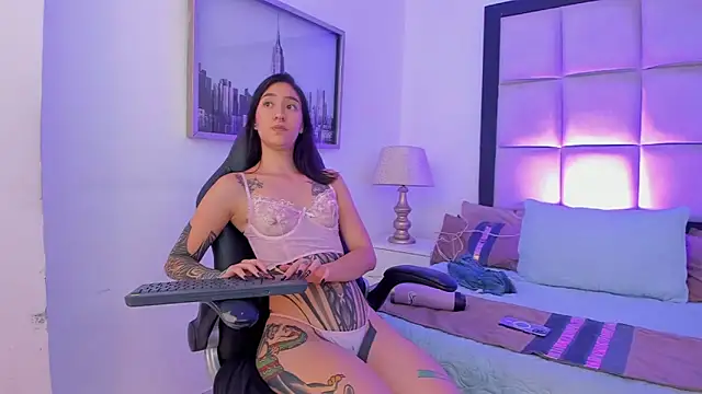 MeganPresleyy live
