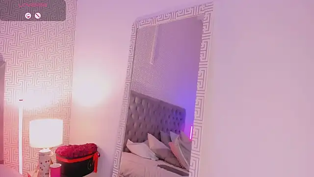Evaa_Lunna_ live