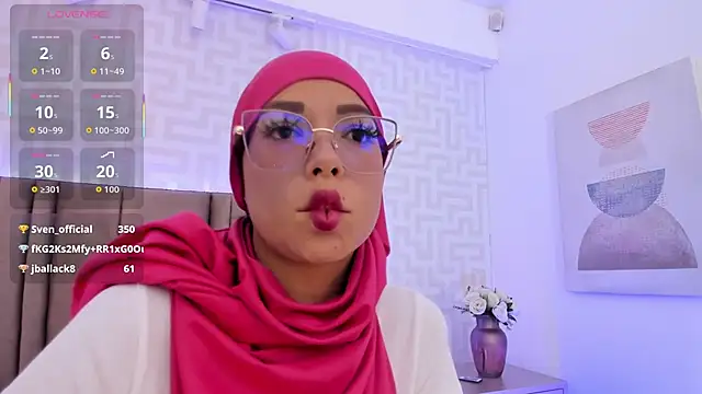 naishaa_ live