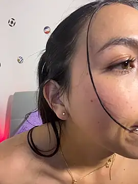 Ariiana_Jones live