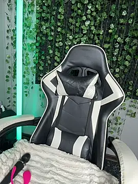 Eva_Kit live