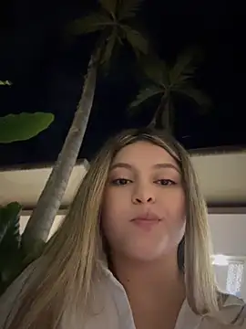 lunablossom_ live