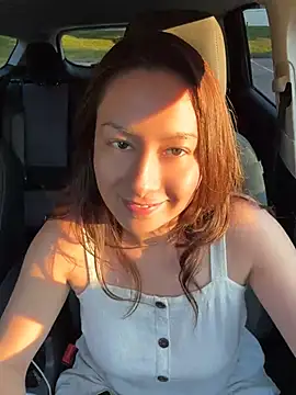 IAmScarlettLove live