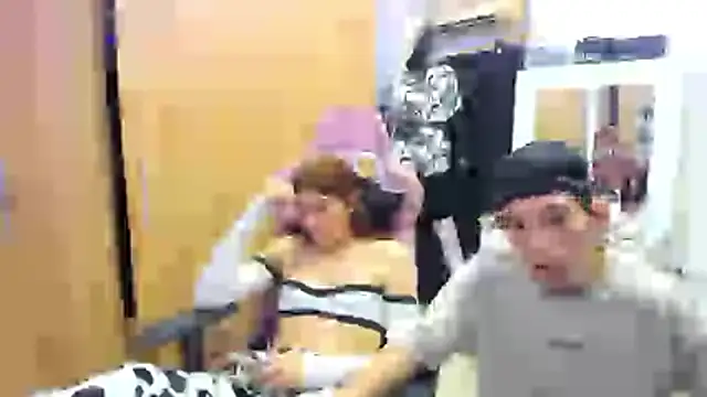 Pride_couple live