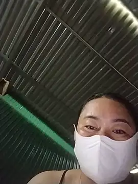 Lily_Trinh live