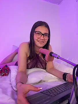 aurora_divine live