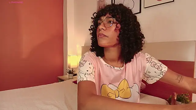 Meganlux1 live