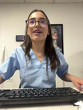 Sweet_Milaa1 live