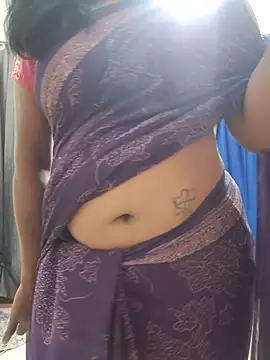 Meera_mia live