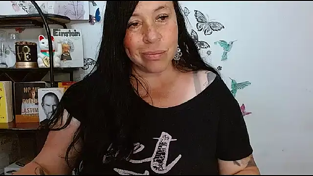 LauraMallioni live