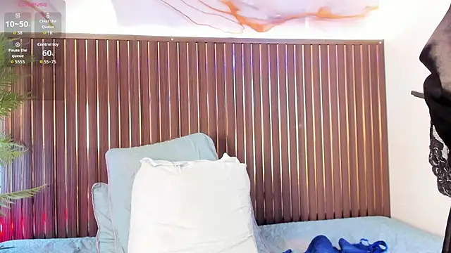 mia_pineda live
