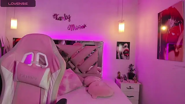 Karly_moon live