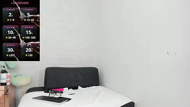 nathally_roses live