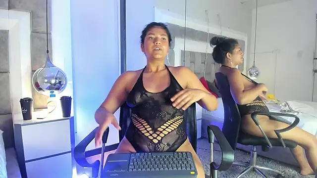 Natasha_Broown live