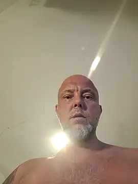 HornyDaddyMuscle live