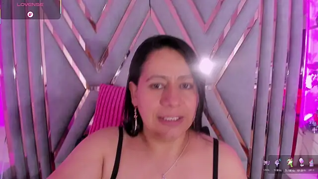 adri_rivera live