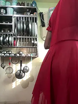 bold_priya live