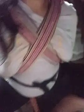 tuyet-nhi live