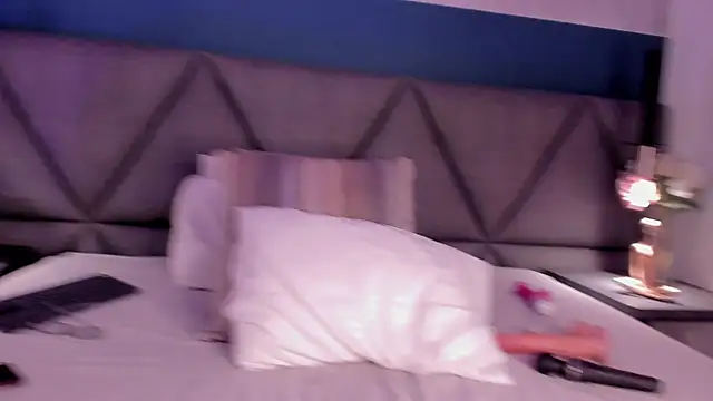 Amber_Santana live