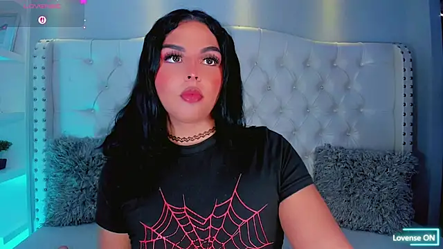 Maia_Hotts live