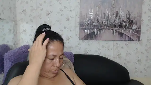 mature_martina live