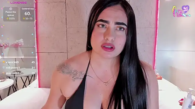 sofiiacarson live