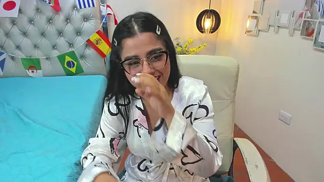 mila_quin live
