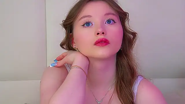 KeiraAsti live