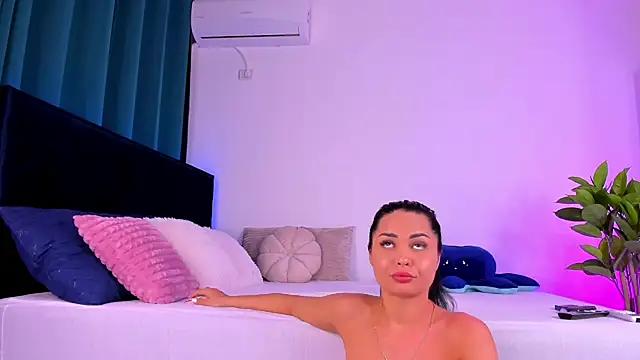 MissMichellee live