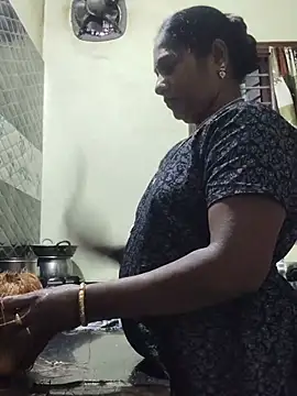 yamini1431 live