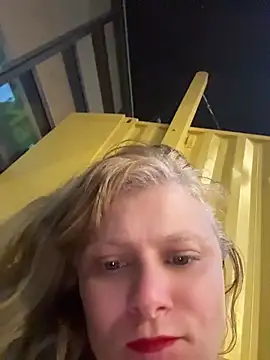 mango-kitty live