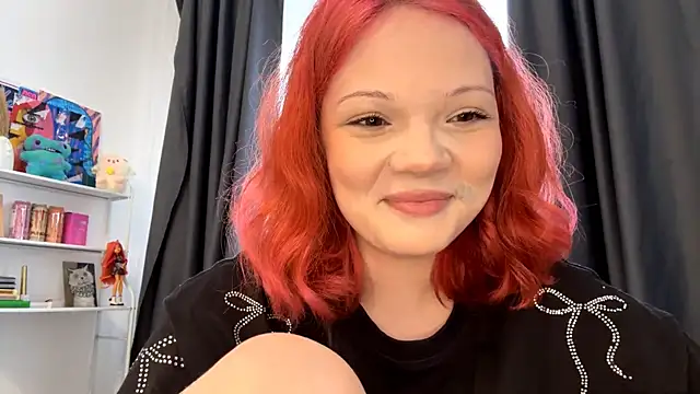 SmilingCutie live