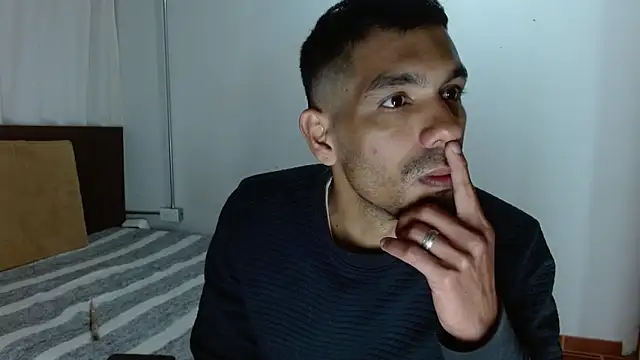 JohanyLatino live